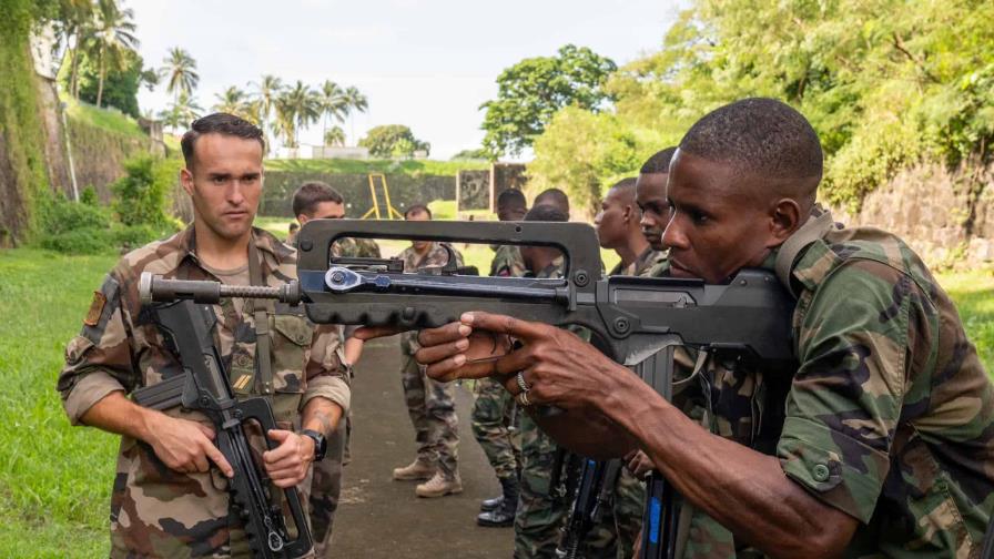 Militares haitianos reciben entrenamiento de fuerzas francesas en Martinica