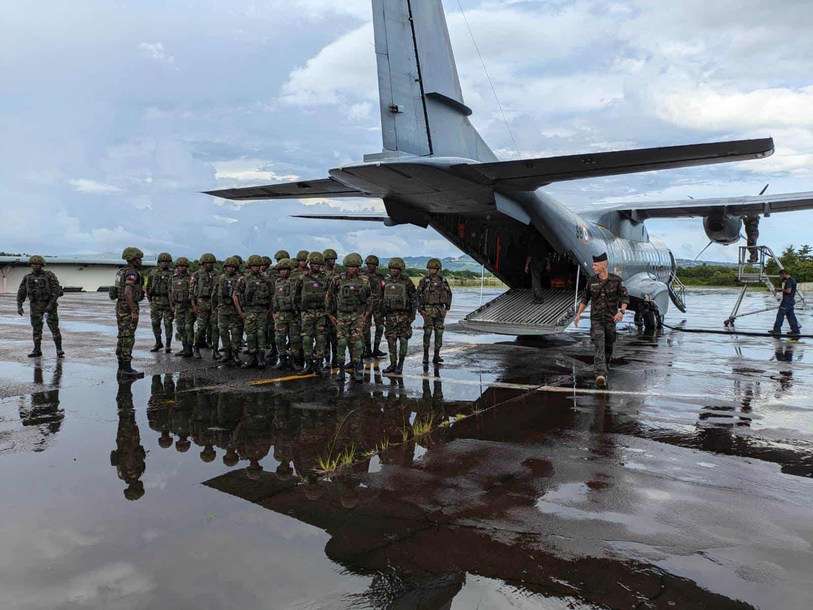 La cooperación busca mejorar el personal militar haitiano para enfrentar las bandas.