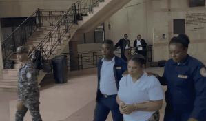 Imponen prisión preventiva contra mujer que mató a su pareja de varias estocadas en Santiago