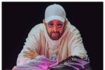 Juan Luis Guerra lanza edición limitada de tenis inspirados en su álbum Bachata Rosa Juan Luis Guerra lanza edición limitada de tenis inspirados en su álbum Bachata Rosa
