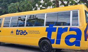 Educación dice que prioriza la calidad y seguridad en la contratación de autobuses del TRAE