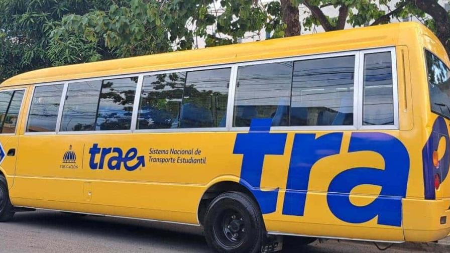 Educación dice que prioriza la calidad y seguridad en la contratación de autobuses del TRAE