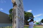 Viaje de un fragmento del Muro de Berlín a la República Dominicana Viaje de un fragmento del Muro de Berlín a la República Dominicana