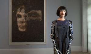 La primera subasta de una obra hecha por un robot se adjudica por más de un millón de dólares