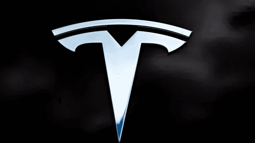 El valor bursátil de Tesla alcanza por primera vez el billón de dólares