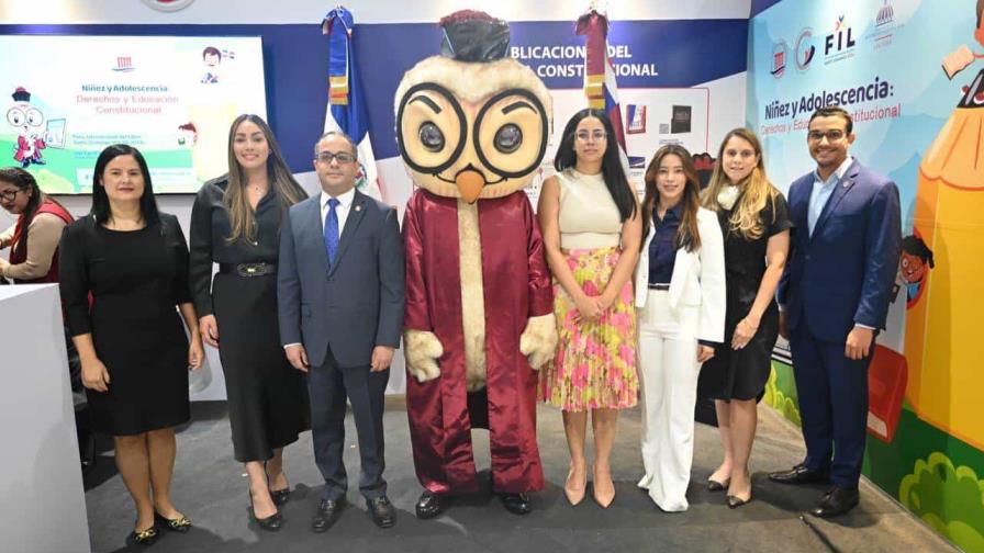 Tribunal Constitucional inaugura estand en la FILSD 2024