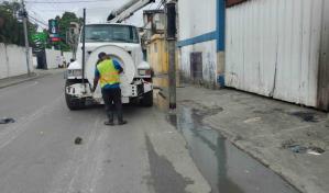 Por las lluvias, alcald&iacute;a limpia imbornales y pide a ciudadanos no colocar basura en las aceras