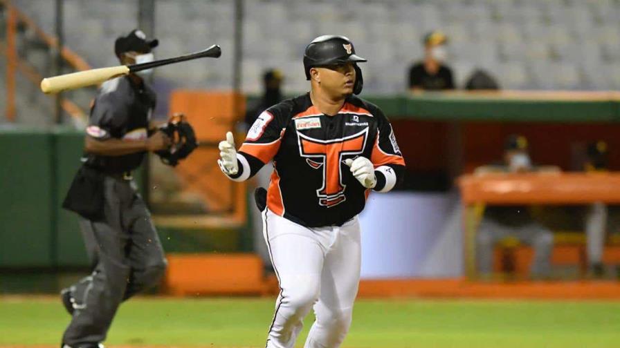 Gigantes del Cibao firman al agente libre Yermin Mercedes