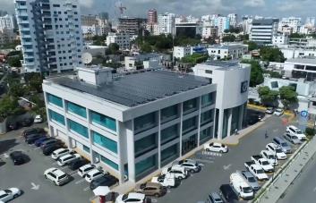 Banco Popular suministra energía solar al Sistema Eléctrico Nacional