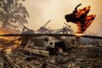 Incendio forestal destruye más de 100 estructuras en California