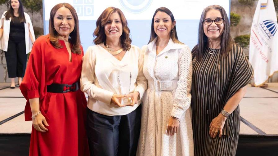 La Cámara de Comercio de Santo Domingo obtiene el Sello Igualando RD en la categoría Oro 