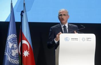 Comienza la COP29 con una llamada al mundo para elevar la meta de financiación climática