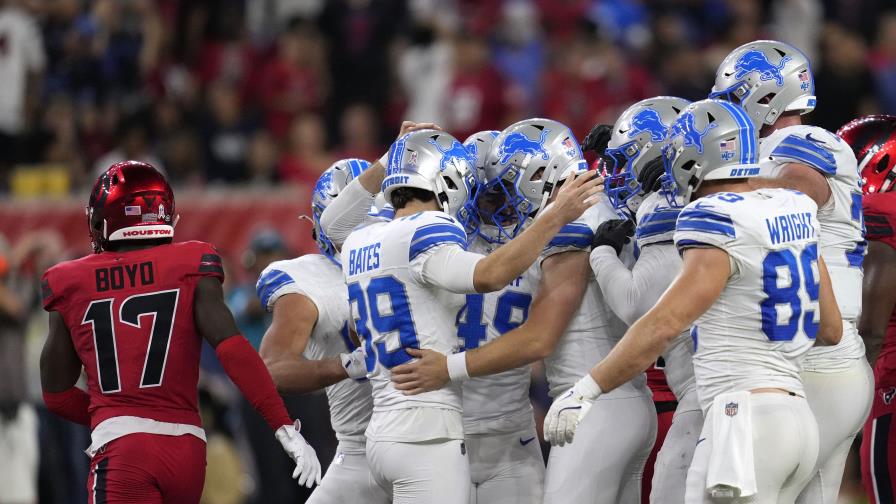 Bates acierta gol de campo al final y Lions remontan pese a 5 INTs de Goff para ganar a Texans