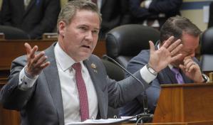 Trump pide al representante Mike Waltz que sea su asesor de seguridad nacional, dice fuente AP