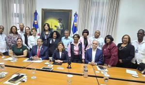 Enfermeras y bioanalistas desisten del llamado a paro tras reunirse con el Gabinete de Salud