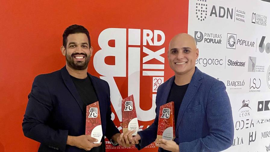 Reconocen a Alex Martínez Suárez y Otniel De Moya en Bienal Internacional de Arquitectura Reconocen a Alex Martínez Suárez y Otniel De Moya en Bienal Internacional de Arquitectura