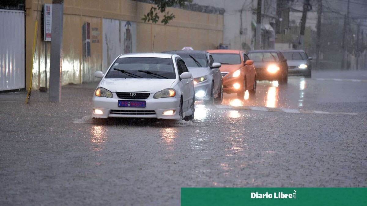 Clima en RD: aguacero provocan inundaciones urbanas en el Cibao