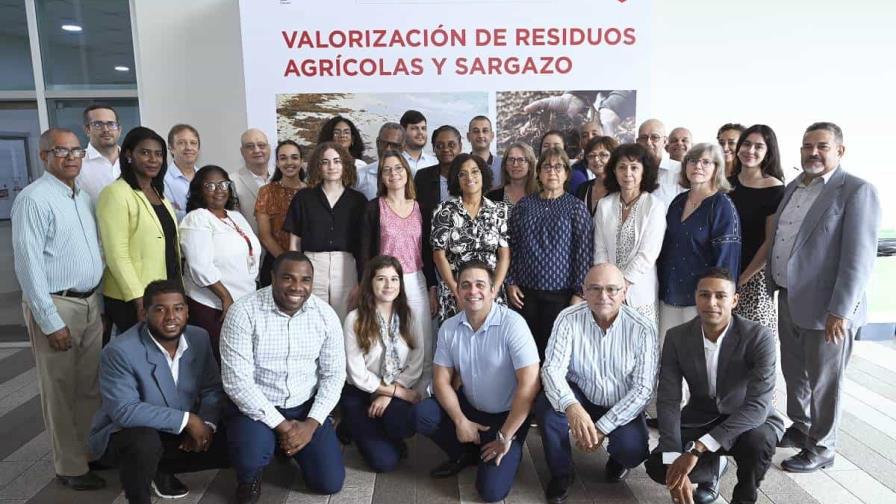 Delegación francesa visita entidades que trabajan valorización de sargazo y residuos agrícolas en RD