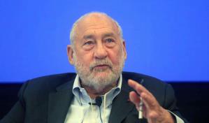 Joseph Stiglitz aboga por leyes tributarias que no estén sujetas a la evasión fiscal