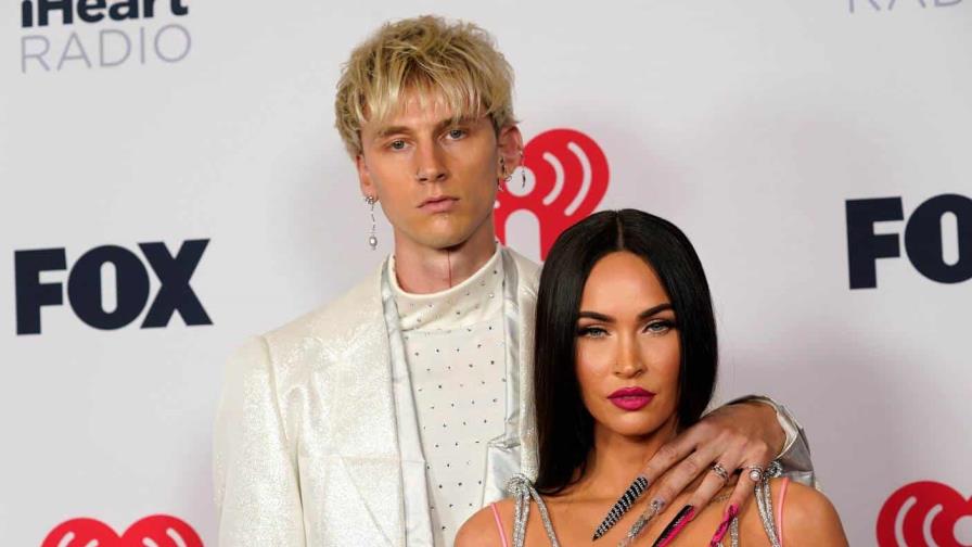 La actriz Megan Fox anuncia que está embarazada de su prometido Machine Gun Kelly