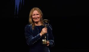 La novela Orbital de la escritora británica Samantha Harvey gana el Premio Booker de ficción