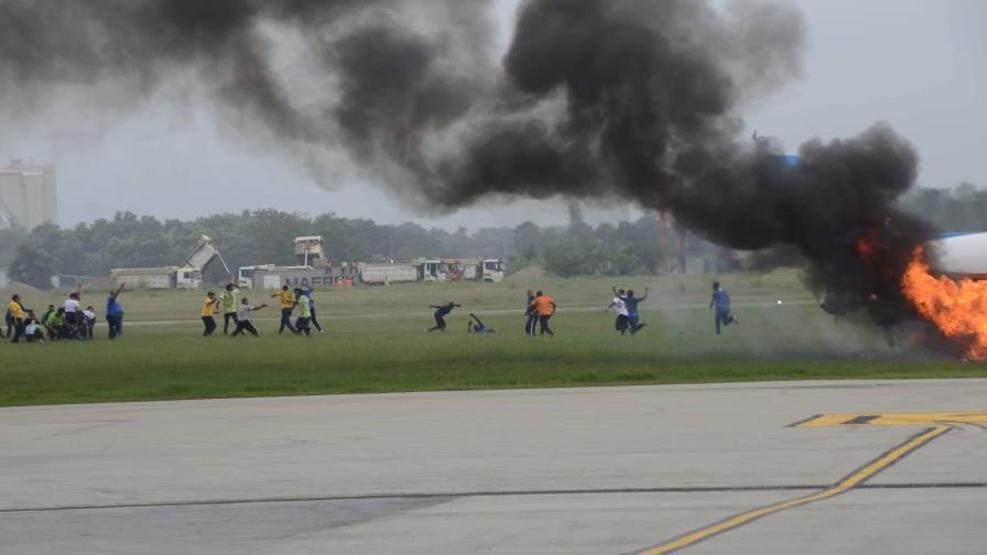 Realizan simulacro de accidente aéreo en Aeropuerto Internacional del Cibao