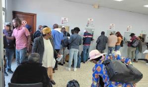 Cruzan hacia Haití 15 pasajeros que llegaron en uno de los vuelos afectados por disparos