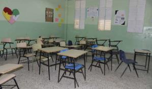 Unos 20 mil estudiantes no recibieron docencia este miércoles en zona noreste de Santiago