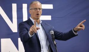 John Thune, republicano de Dakota del Sur, elegido próximo líder de la mayoría del Senado