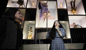 Mon Laferte ofrecerá actuaciones íntimas dentro de su nueva exposición en Chile