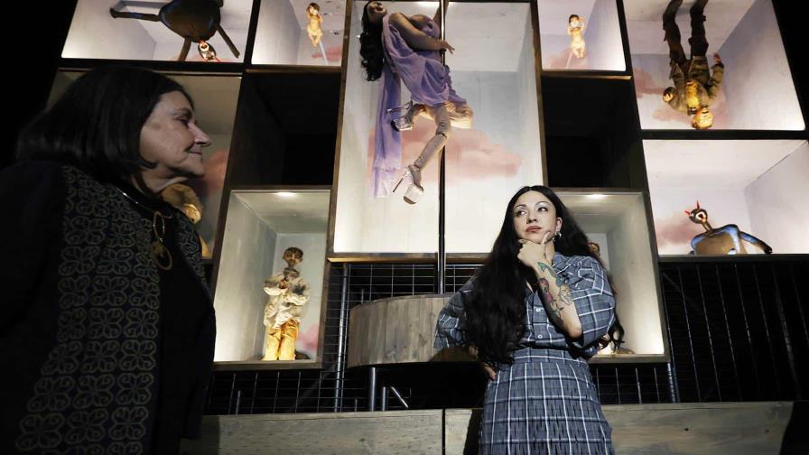 Mon Laferte ofrecerá actuaciones íntimas dentro de su nueva exposición en Chile