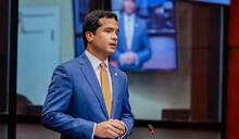 Omar Fern&aacute;ndez plantea eliminar el 2 % de impuestos a pr&eacute;stamos hipotecarios