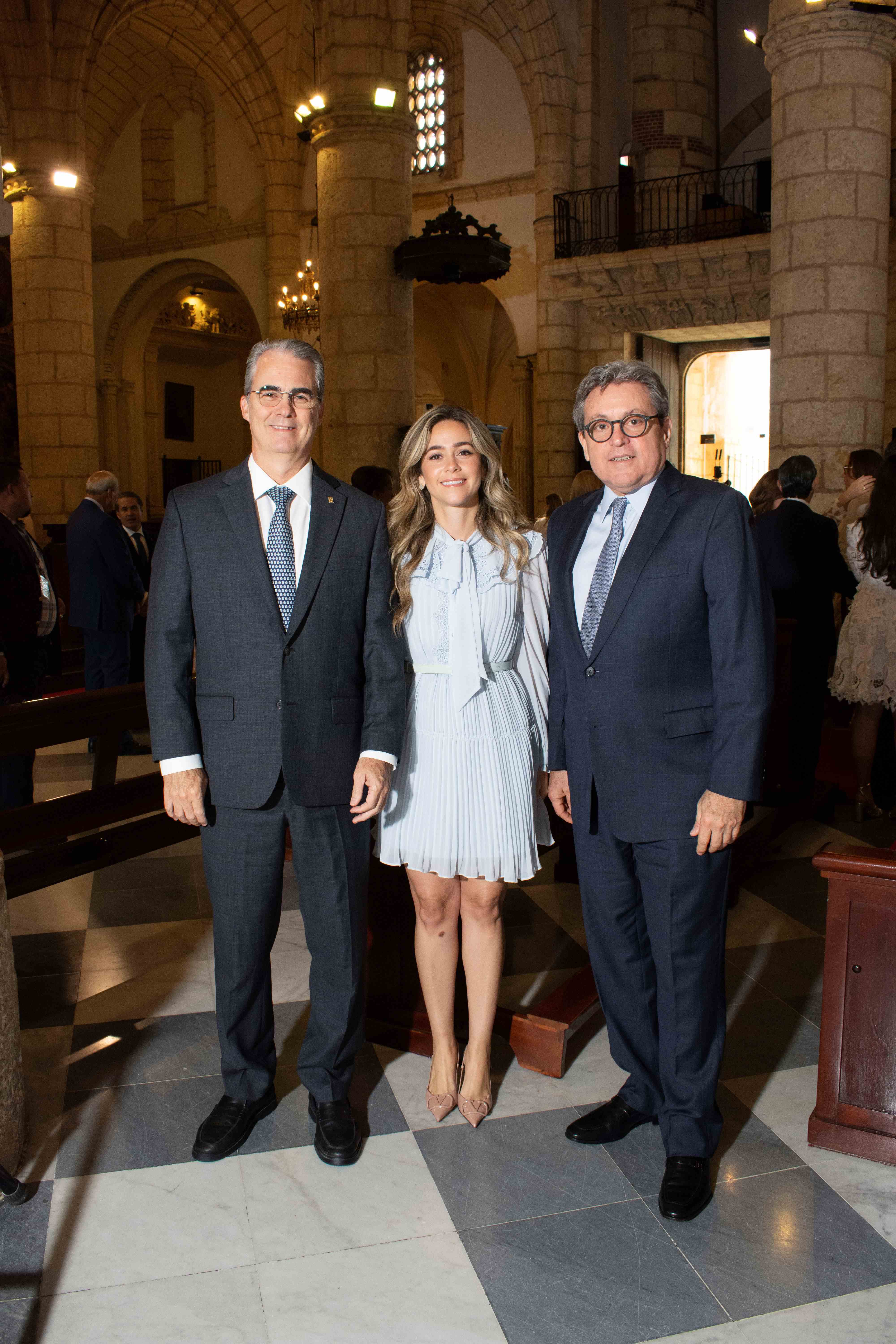 René Grullón, Gabriela Ariza y Carlos Ariza.