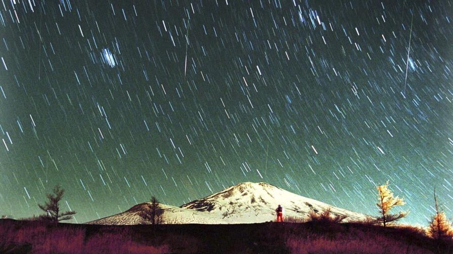 Lluvia de meteoros Leónidas alcanza su punto máximo mientras la superluna mengua