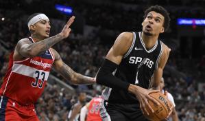 Wembanyama logra récord personal con 50 puntos y 8 triples, y Spurs vencen 139-130 a Wizards