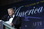 Trump y Milei se elogian mutuamente en una gala de foro conservador en Florida Trump y Milei se elogian mutuamente en una gala de foro conservador en Florida