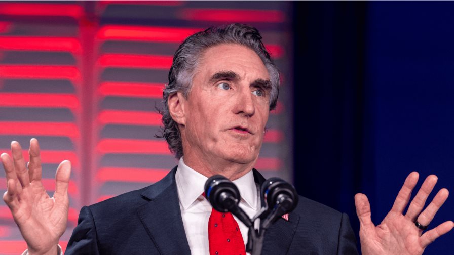 Trump nominará a Doug Burgum, gobernador de Dakota del Norte, como secretario de Interior