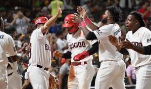 Leones derrotan 9-7 a las Águilas y amplían su liderato en el torneo