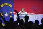 Demócratas de Carolina del Norte logran éxito electoral en puestos menores y buscan expandirlo