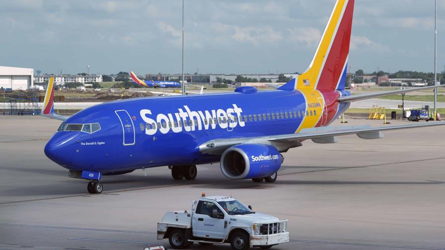 Un avión de Southwest Airlines recibe un balazo en el aeropuerto de Dallas