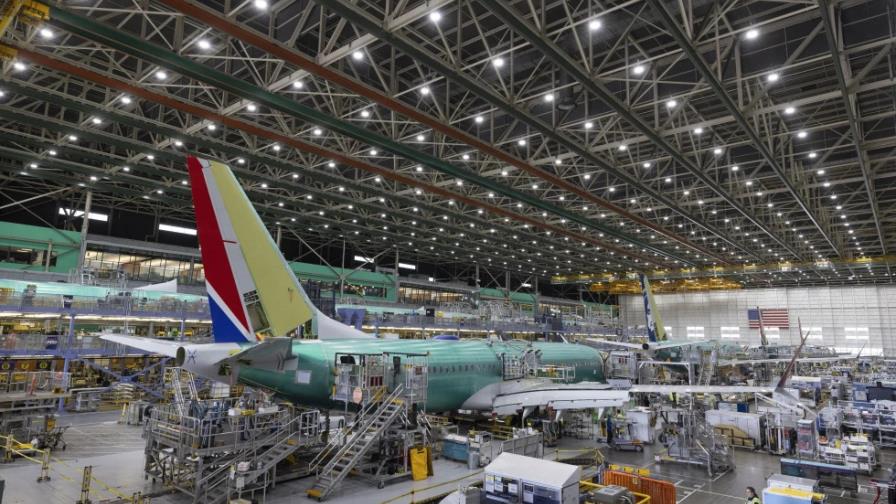 Boeing inicia recortes drásticos con aviso de despido de más de 400 empleados