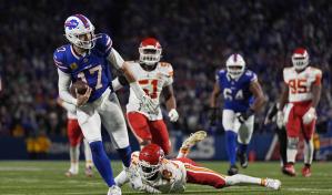 Josh Allen sella la victoria de Bills 30-21 sobre Chiefs y termina con su temporada perfecta