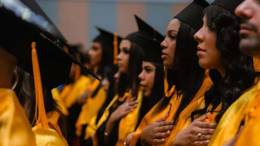 Unibe celebra su quincuagésimo octava graduación ordinaria