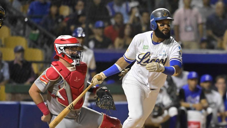 Los Tigres del Licey pintaron de blanco a los Leones del Escogido