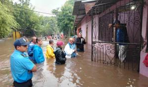 Dos muertos, 5,000 afectados y 1,800 casas anegadas dejó la tormenta Sara en Nicaragua