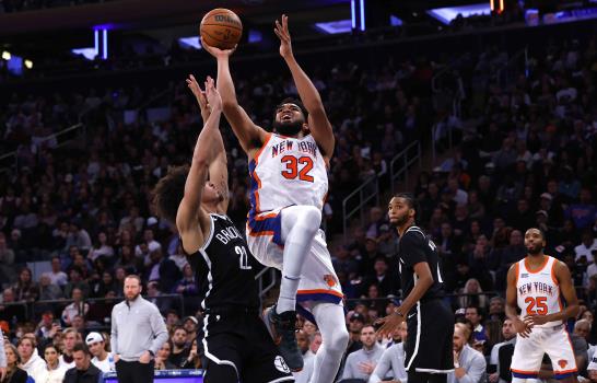 Towns regresa con 26 puntos y 15 rebotes y guía a Knicks a vencer 114-104 a Nets