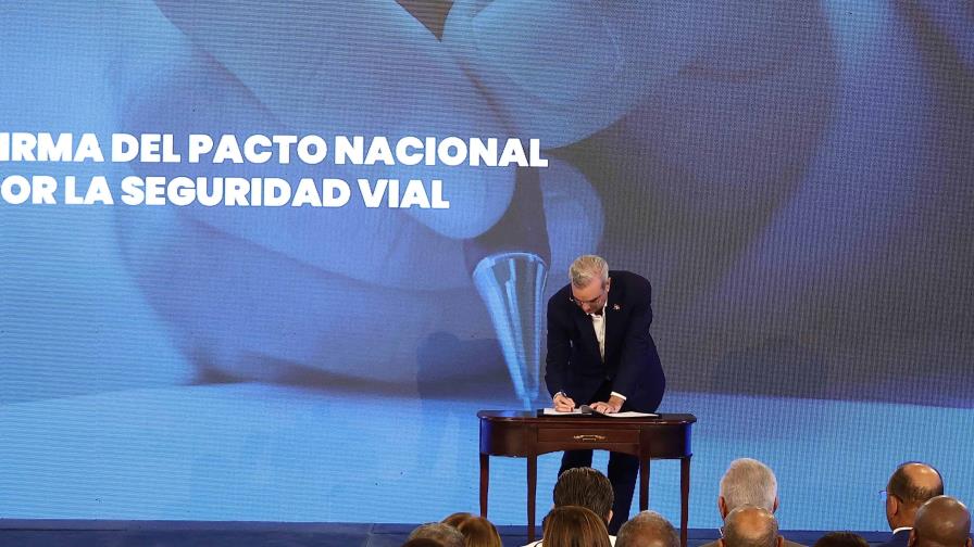 Más de 120 entidades públicas y privadas firman el Pacto Nacional por la Seguridad Vial