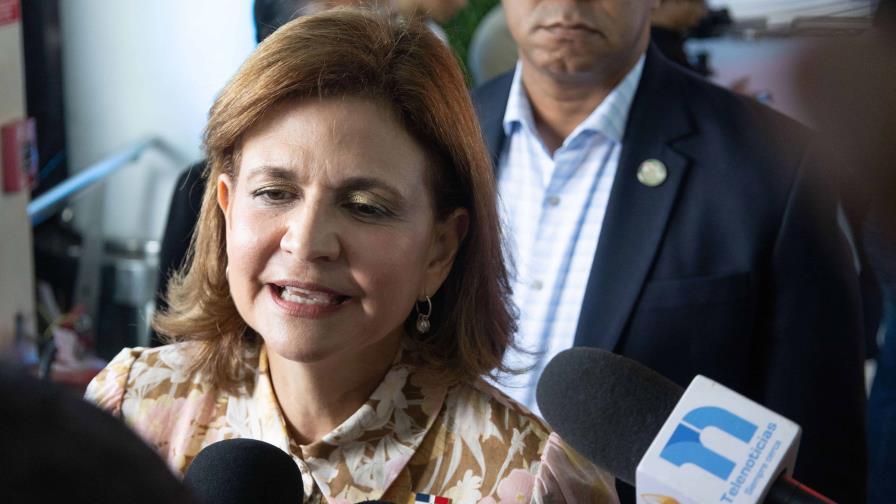 Raquel Peña dice se reforzará vigilancia en todos los hospitales públicos; haitianos siguen prófugos