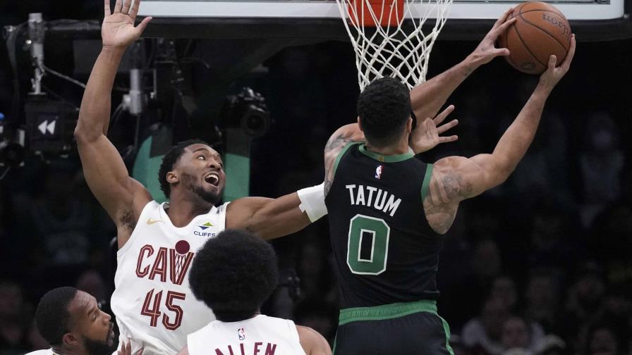 Celtics superan a Cavaliers, que sufren su 1ra derrota en la temporada