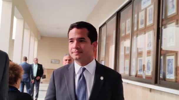 Omar Fernández califica de alta traición a la patria sustracción de municiones en la PN